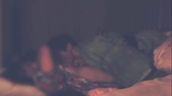 浴衣の若妻に夜這いをして、濃厚セックス